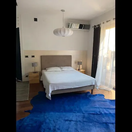 Villa Avec Vue Sur La Baie De Santa Giulia A Porto-vecchio *