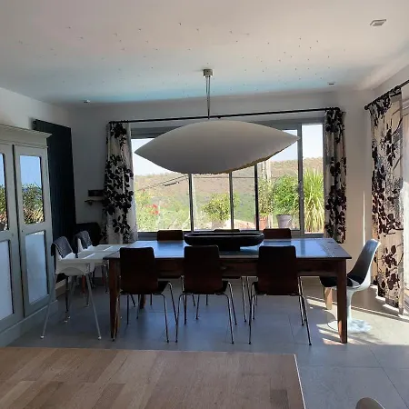 Villa Avec Vue Sur La Baie De Santa Giulia A Porto-vecchio *