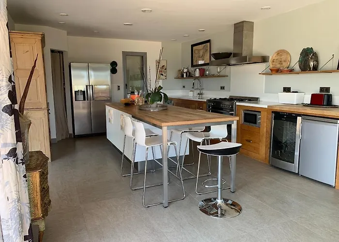 Avec Vue Sur La Baie De Santa Giulia A Porto-vecchio Villa *