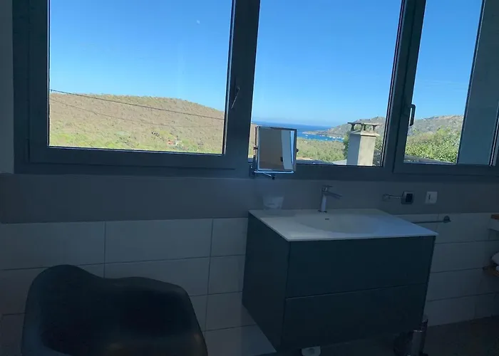 Villa Avec Vue Sur La Baie De Santa Giulia A Porto-vecchio Porto-Vecchio (Corsica)