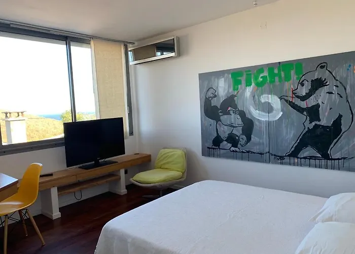 Avec Vue Sur La Baie De Santa Giulia A Porto-vecchio Porto-Vecchio (Corsica)