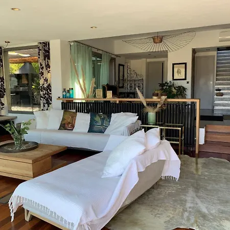 Villa Avec Vue Sur La Baie De Santa Giulia A Porto-vecchio Porto Vecchio
