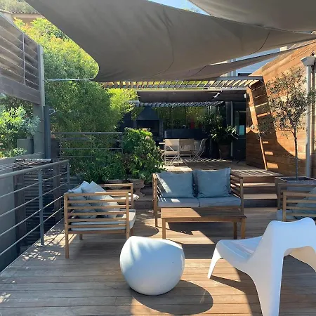 Avec Vue Sur La Baie De Santa Giulia A Porto-vecchio * Porto-Vecchio (Corsica)