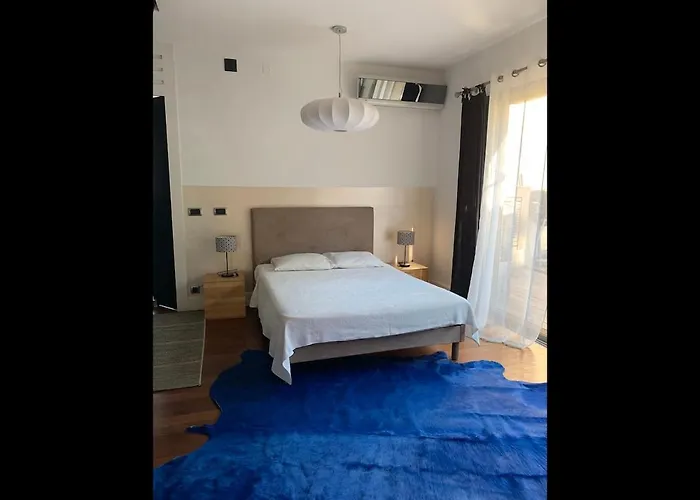 Villa Avec Vue Sur La Baie De Santa Giulia A Porto-vecchio *