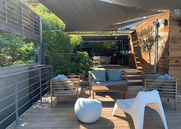 Avec Vue Sur La Baie De Santa Giulia A Porto-vecchio * Porto-Vecchio (Corsica)